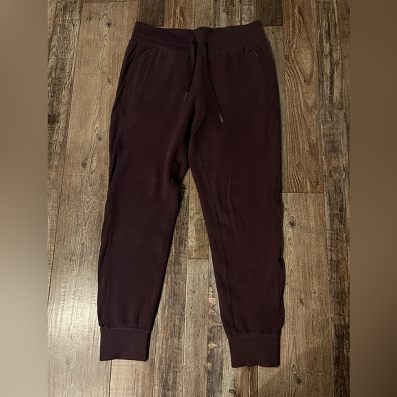 Lululemon Get Going Jogger 28.5" in Black Cherry Women’s Size 8 - Picture 3 of 8